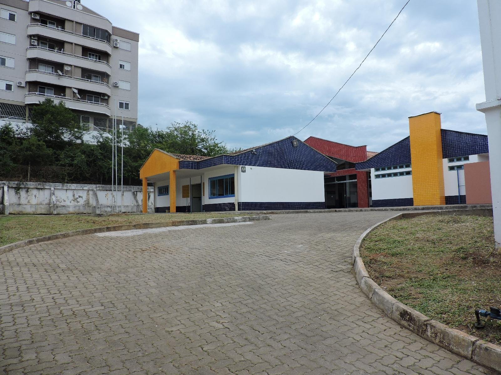 EMEI Professora Simone Serafim, no bairro Camboim