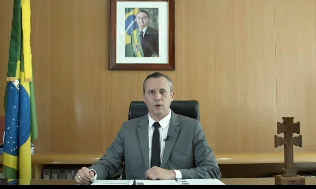 Pronunciamento lembrando ide&oacute;logo nazista levou &agrave; demiss&atilde;o de Alvim