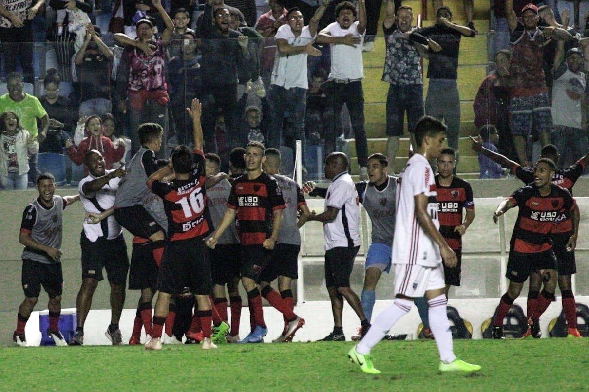 Oeste venceu por 2 a 1 o S&atilde;o Paulo e est&aacute; na semifinal da Copa SP
