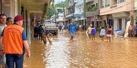 Forte chuva atingiu a região Sul do estado do Espírito Santo e deixou desalojados e mortos