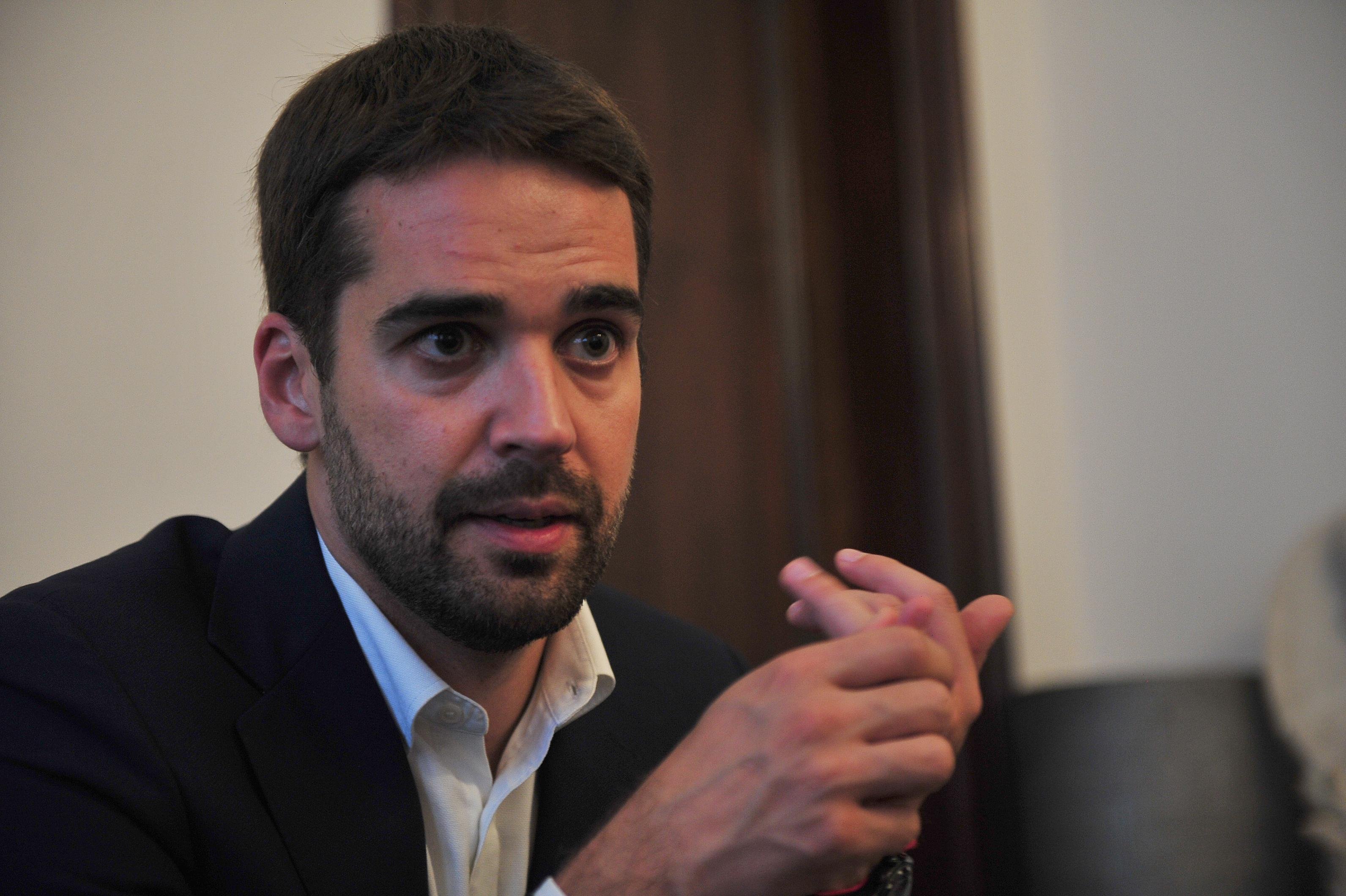Eduardo Leite busca alternativas para ter os votos do MDB