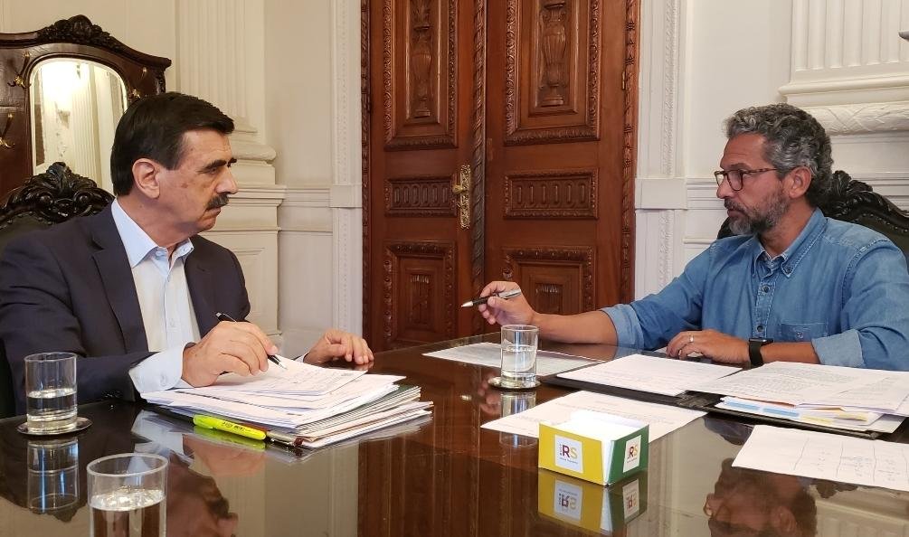 Reuni&atilde;o ocorreu nesta segunda-feira
