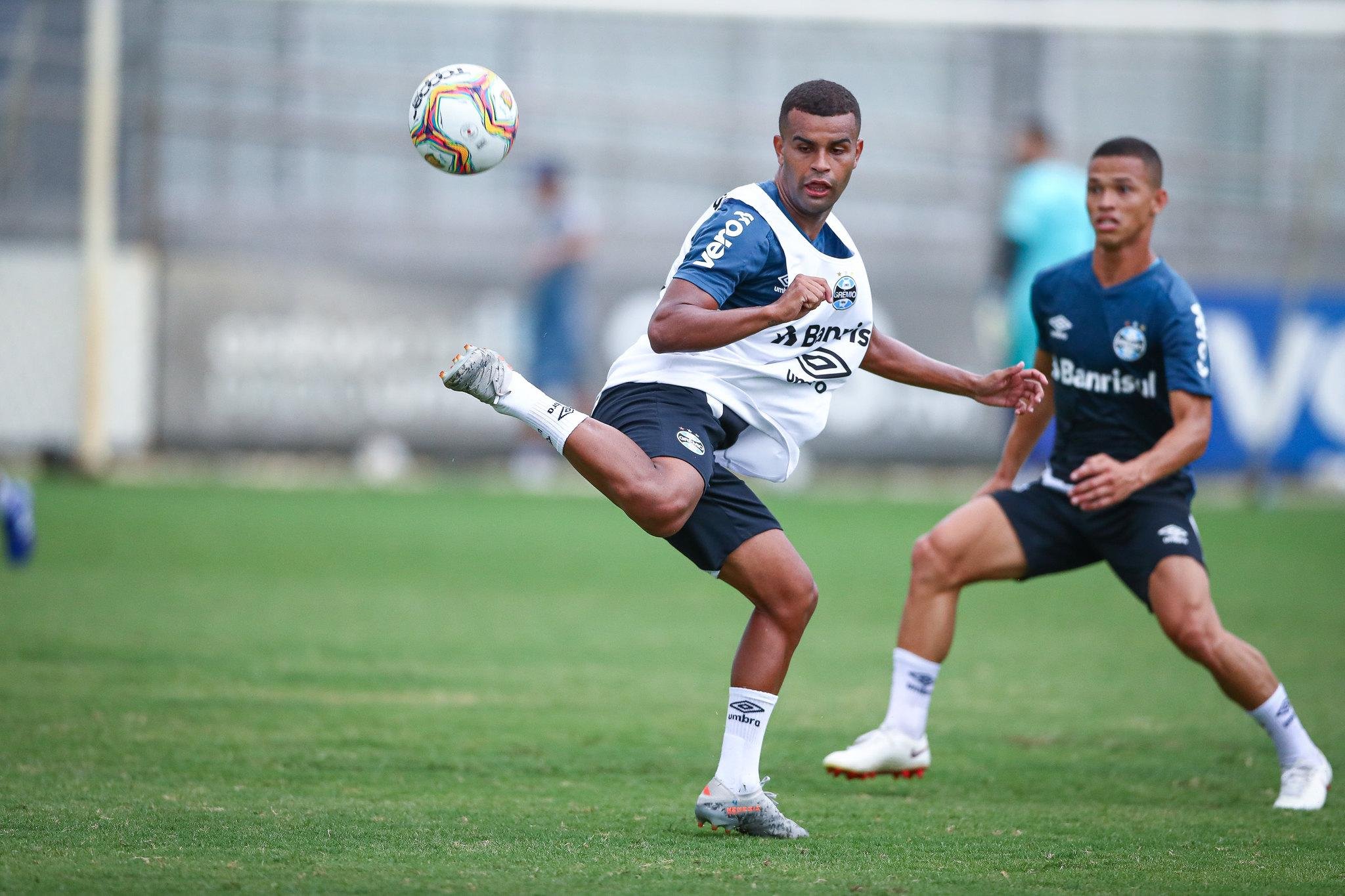 Alisson deve come&ccedil;ar entre os titulares nesta quarta-feira, diante do Caxias