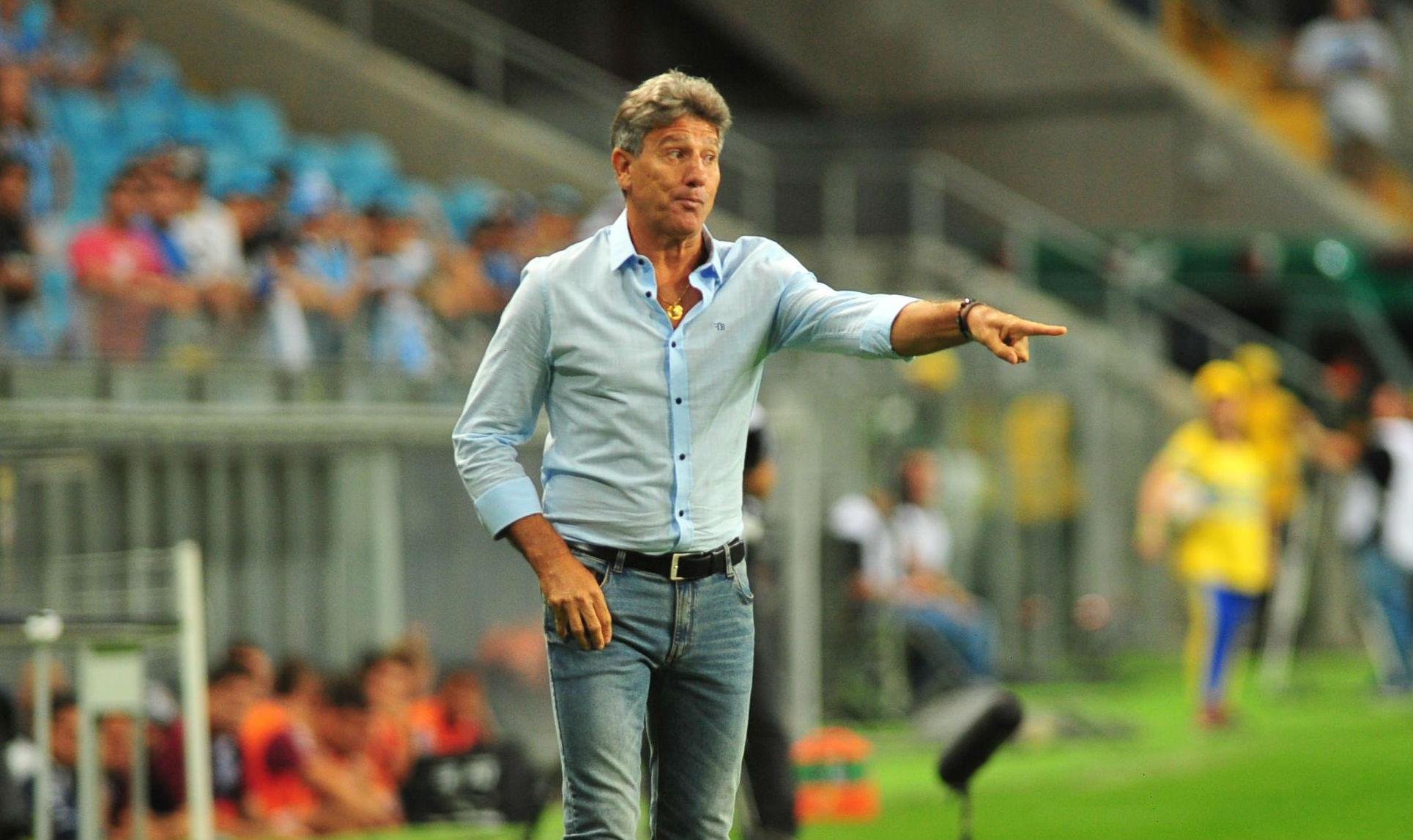 Renato Portaluppi citou as contrata&ccedil;&otilde;es feitas em 2016 para destacar que Diego Souza e Thiago Neves podem ser muito &uacute;teis ao Gr&ecirc;mio