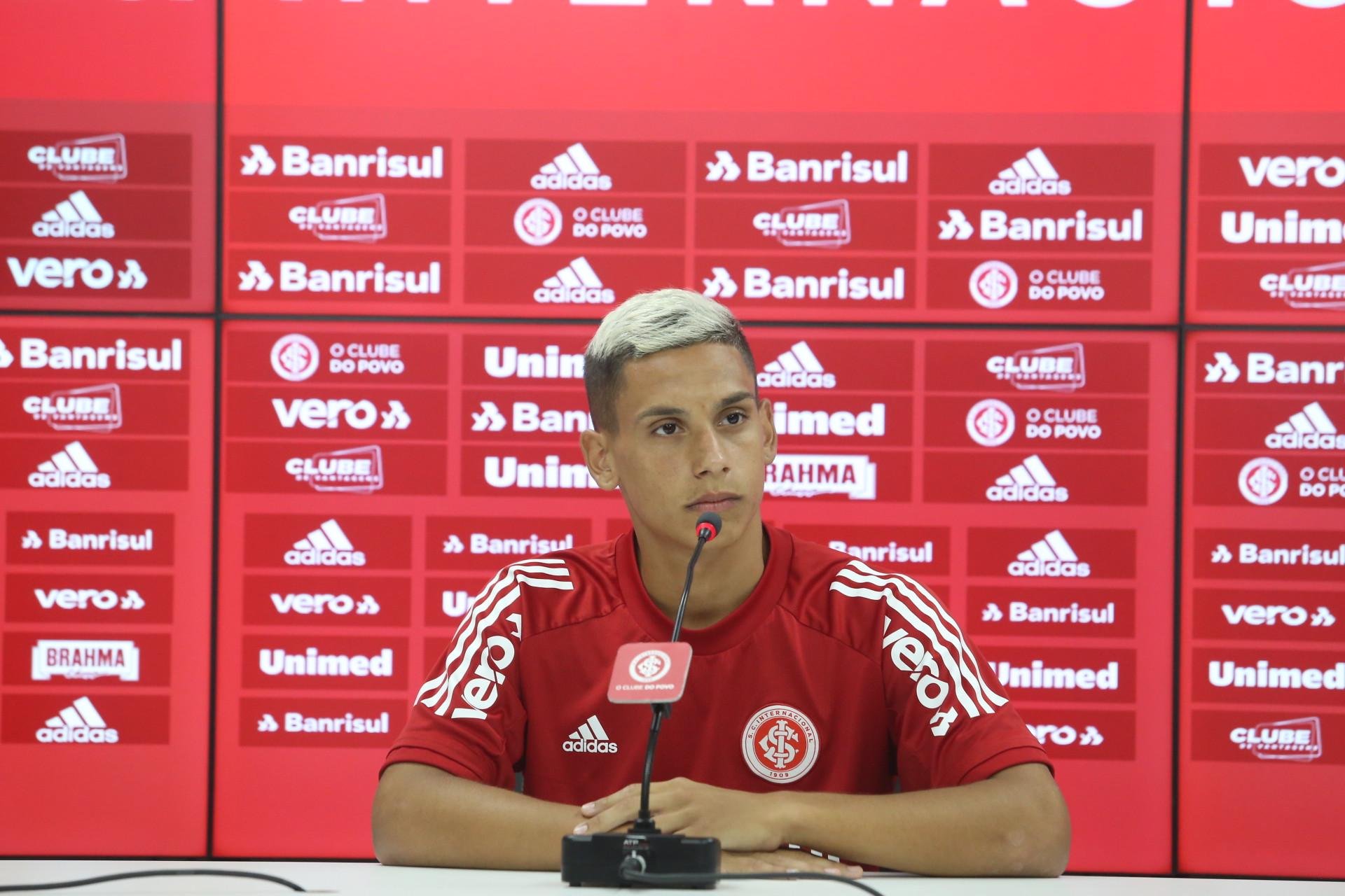 Sarrafiore teve boa atua&ccedil;&atilde;o na estreia do Inter contra o Juventude