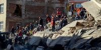 Ao menos 30 prédios foram destruídos por conta de terremoto na Turquia