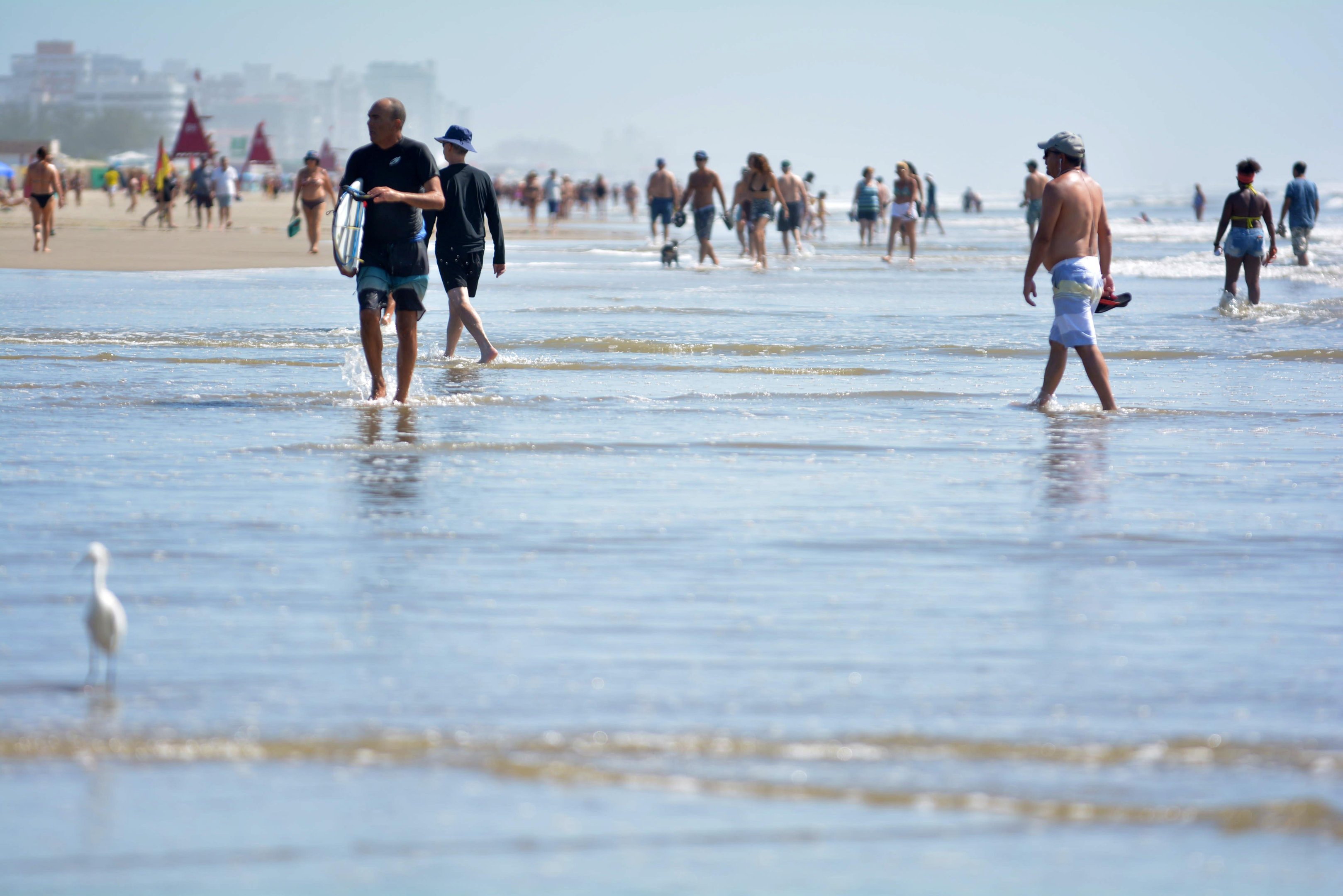 Litoral ter&aacute; dia aproveit&aacute;vel no domingo