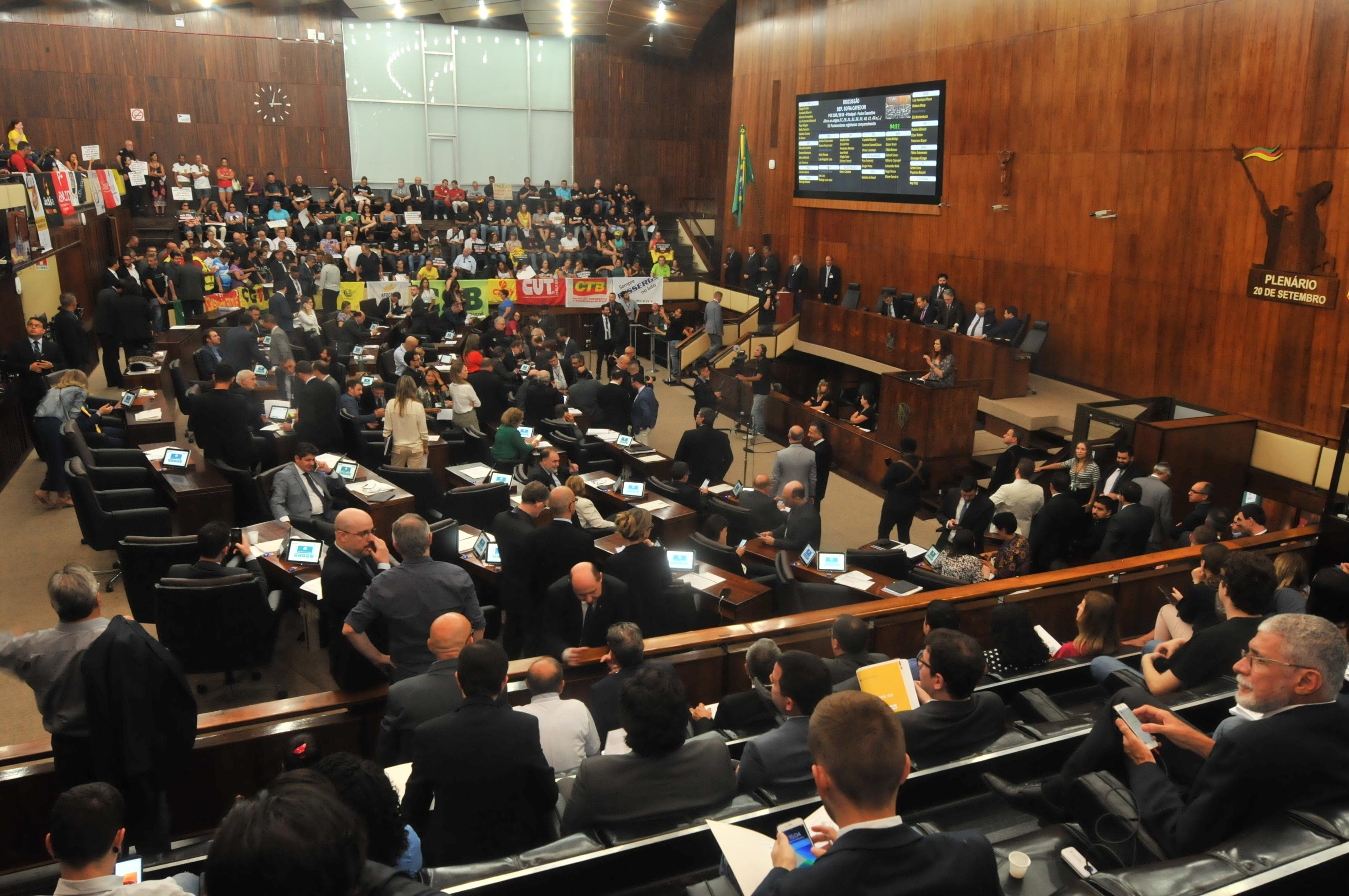 Vota&ccedil;&otilde;es dos projetos do pacote seguem at&eacute; sexta-feira na Assembleia Legislativa do RS