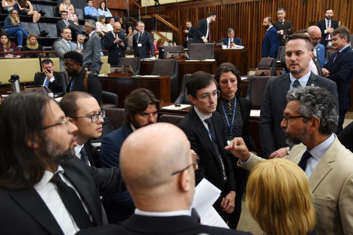Assembleia vota pacote de Eduardo Leite nesta quarta-feira