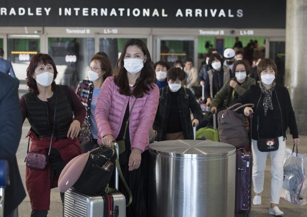 Epidemia do coronav&iacute;rus j&aacute; provocou maus de 300 mortes na China
