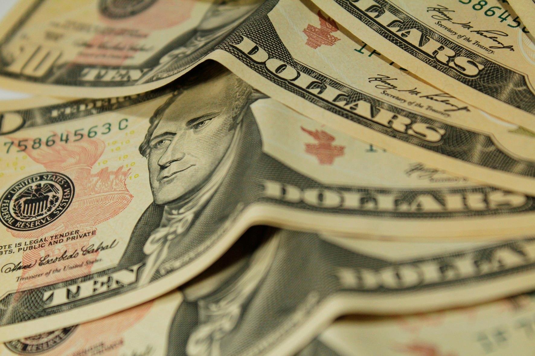 Bolsa interrompe s&eacute;rie positiva e termina dia em baixa de 0,72%, aos 115.189,97 pontos