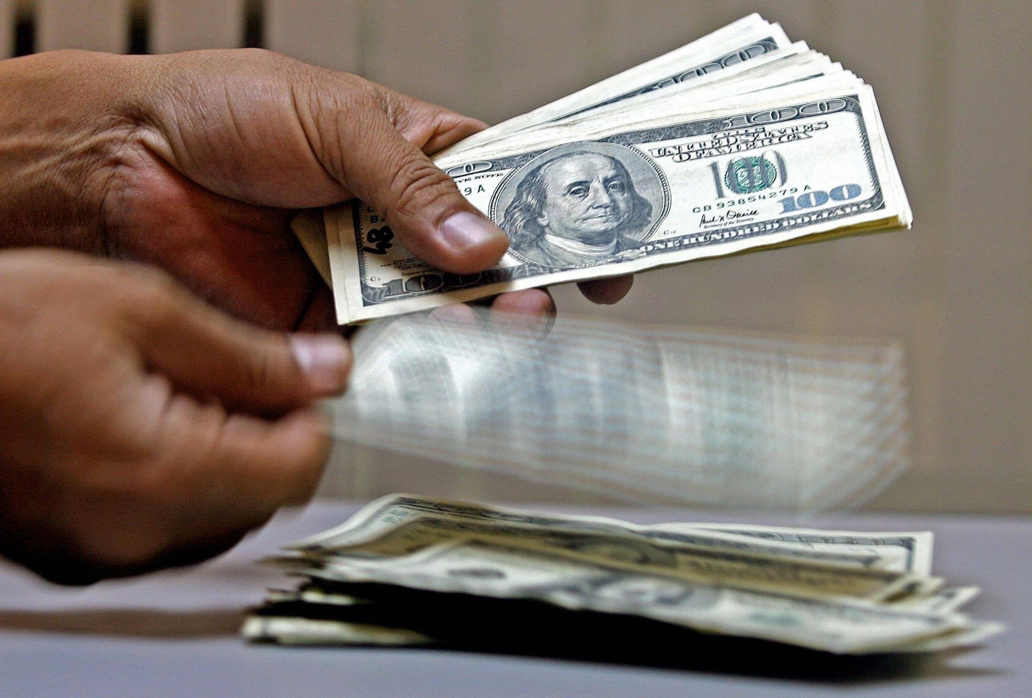 Desvaloriza&ccedil;&atilde;o levou a moeda norte-americana a R$ 5,517, menor patamar desde a quarta-feira da semana passada