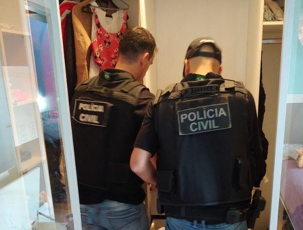 Pol&iacute;cia Civil realizou opera&ccedil;&atilde;o contra fac&ccedil;&atilde;o criminosa ligada ao tr&aacute;fico de drogas em Porto Alegre