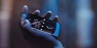 Novo smartphone da Motorola aposta em visual nostálgico