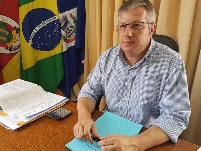 Kadu M&uuml;ller ser&aacute; investigado por irregularidades na presta&ccedil;&atilde;o do servi&ccedil;o de coleta de lixo