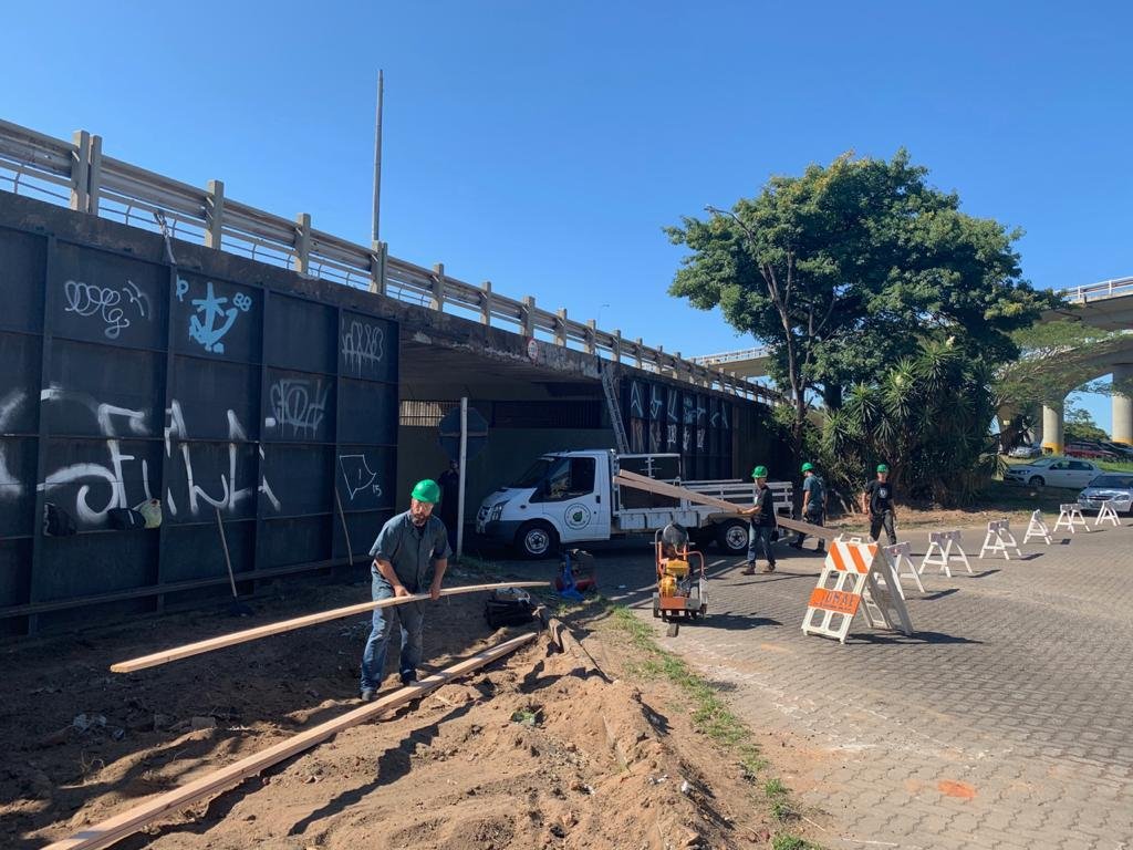 Trabalhos come&ccedil;aram na avenida Castelo Branco