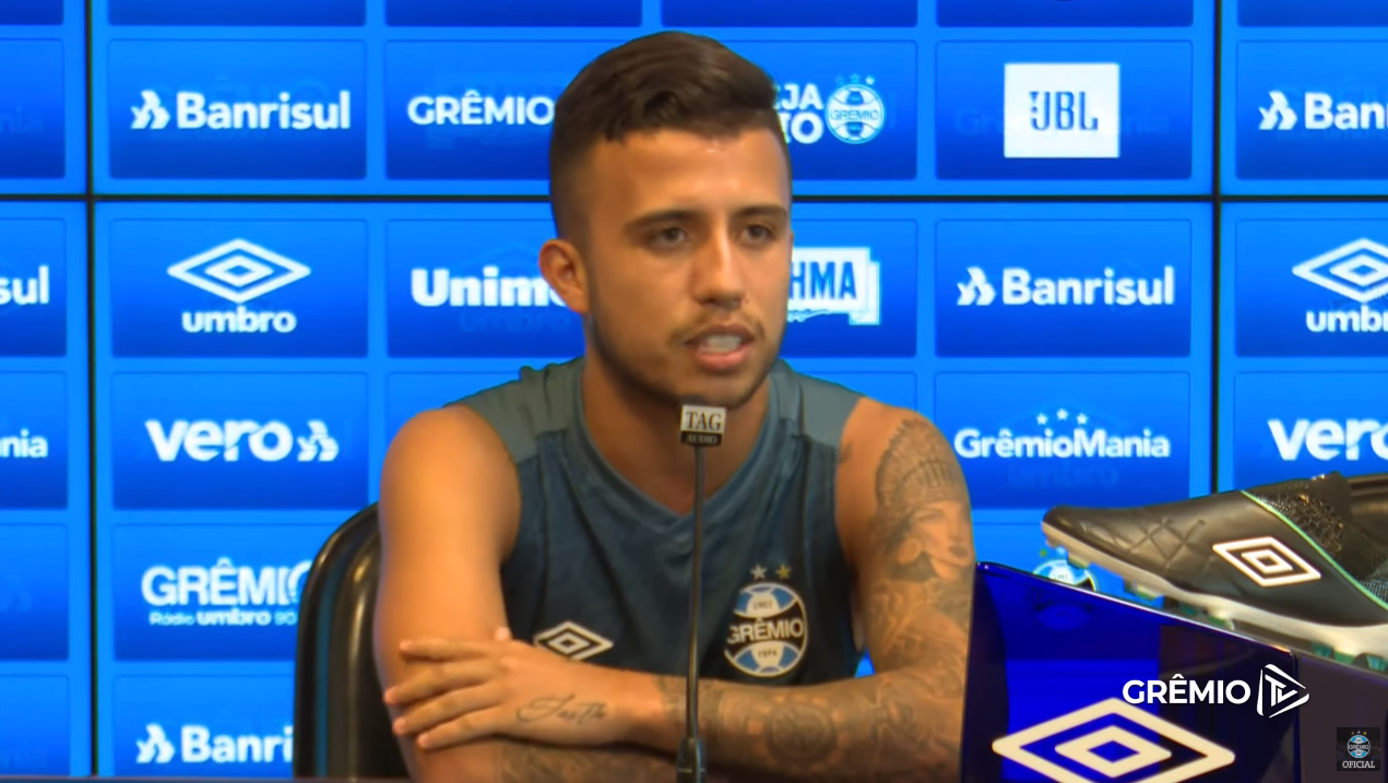 Jogadores da sele&ccedil;&atilde;o ol&iacute;mpica desembarcaram nesta ter&ccedil;a em Porto Alegre para apresenta&ccedil;&atilde;o no Gr&ecirc;mio