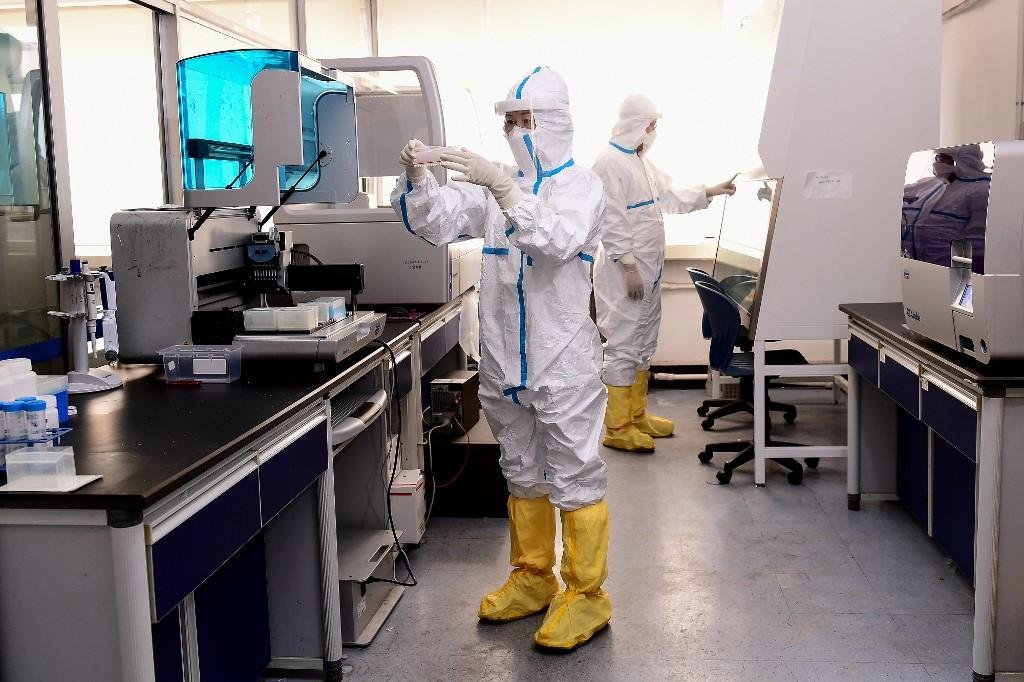 O COVID-19 j&aacute; matou mais de 1,1 mil pessoas na China