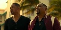 Will Smith (E) e Martin Lawrence vivem dupla de policiais veteranos em Miami