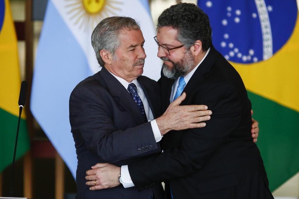 Felipe Sol&aacute; e Ernesto Ara&uacute;jo se reuniram nesta quarta-feira em Bras&iacute;lia