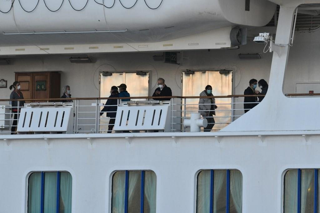 Embarca&ccedil;&atilde;o est&aacute; em quarentena no porto de Yokohama, pr&oacute;ximo de T&oacute;quio