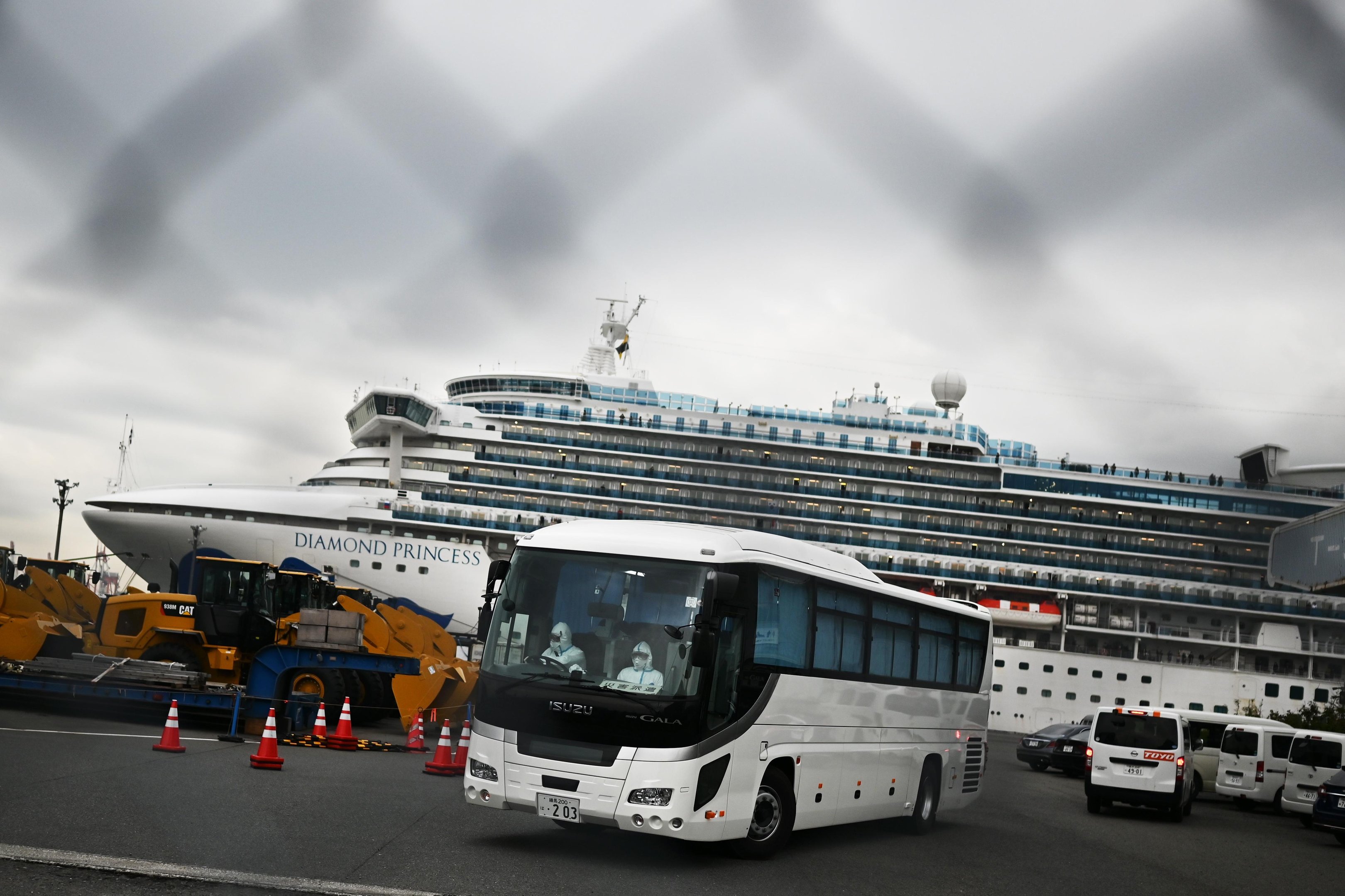 Passageiros que deixaram "Diamond Princess" tinham mais de 80 anos