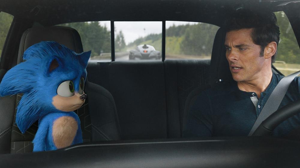 Sonic pede a ajuda do policial Tom para escapar de uma amea&ccedil;a
