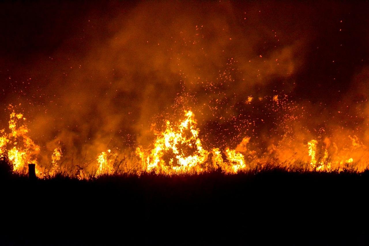 Inc&ecirc;ndio de grandes propor&ccedil;&otilde;es ocorreu em campo de Xangri-l&aacute;