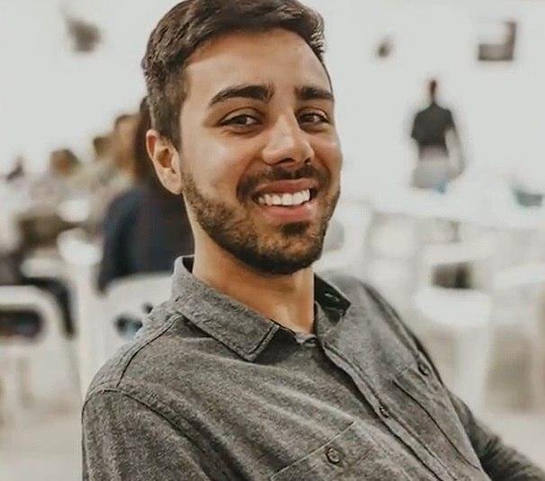 Jovem foi prensado contra grade de resid&ecirc;ncia e sofreu v&aacute;rias fraturas