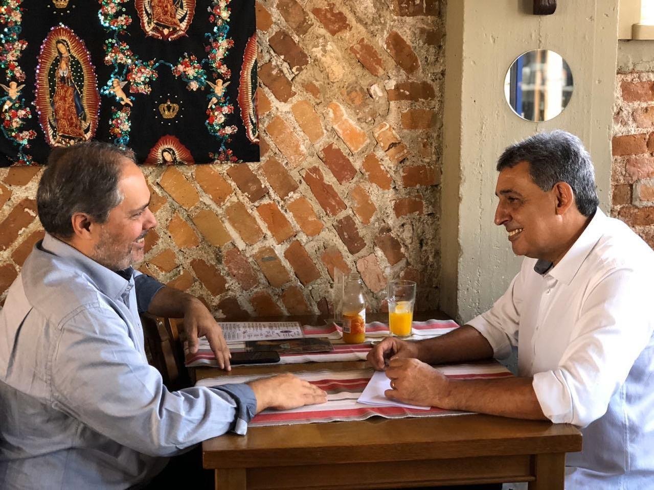 L&iacute;deres pol&iacute;ticos se reuniram nesta quarta-feira