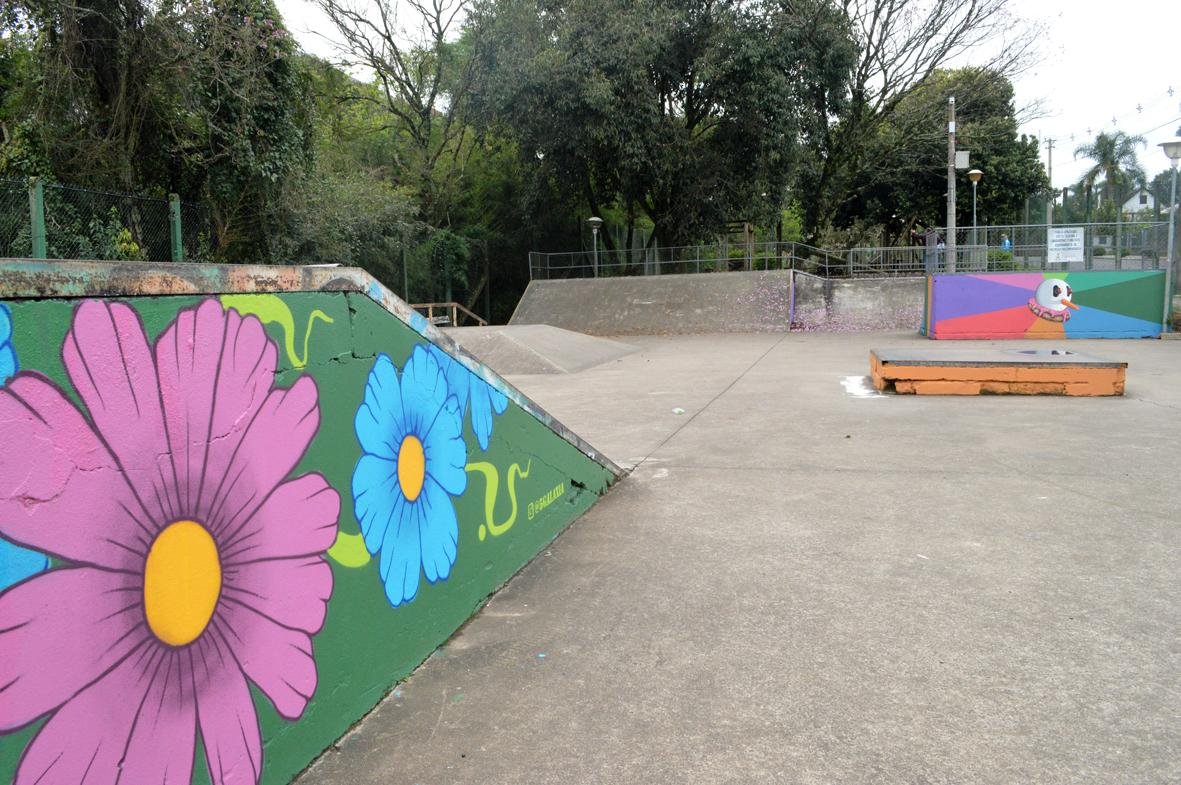 Aulas s&atilde;o realizadas na pista localizada na &Aacute;rea de Skate e Lazer Geraldo Jos&eacute; Fr&ouml;hlich.