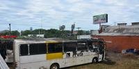 Fogo atingiu ônibus em Canoas