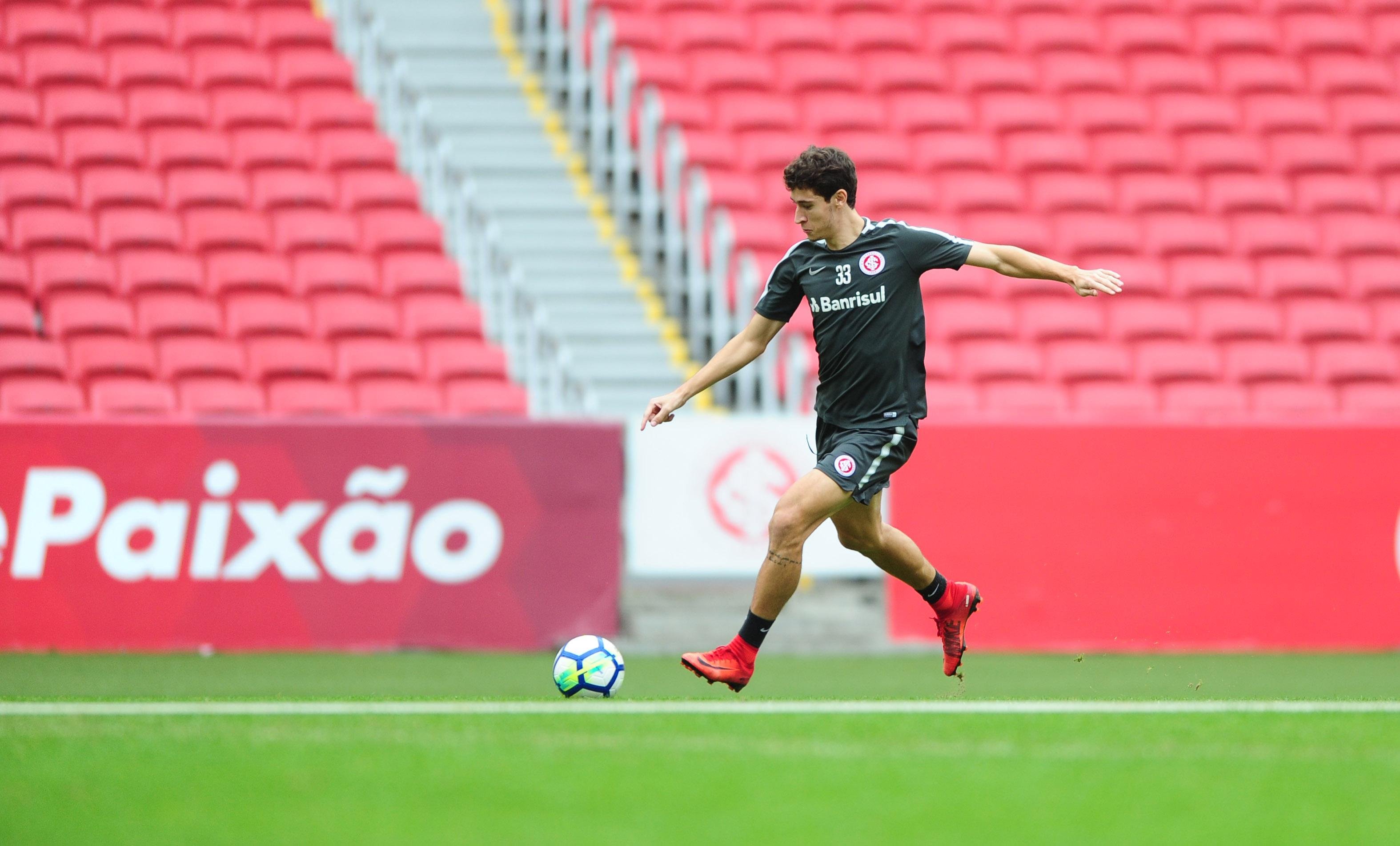 Rodrigo Dourado n&atilde;o joga desde julho de 2019