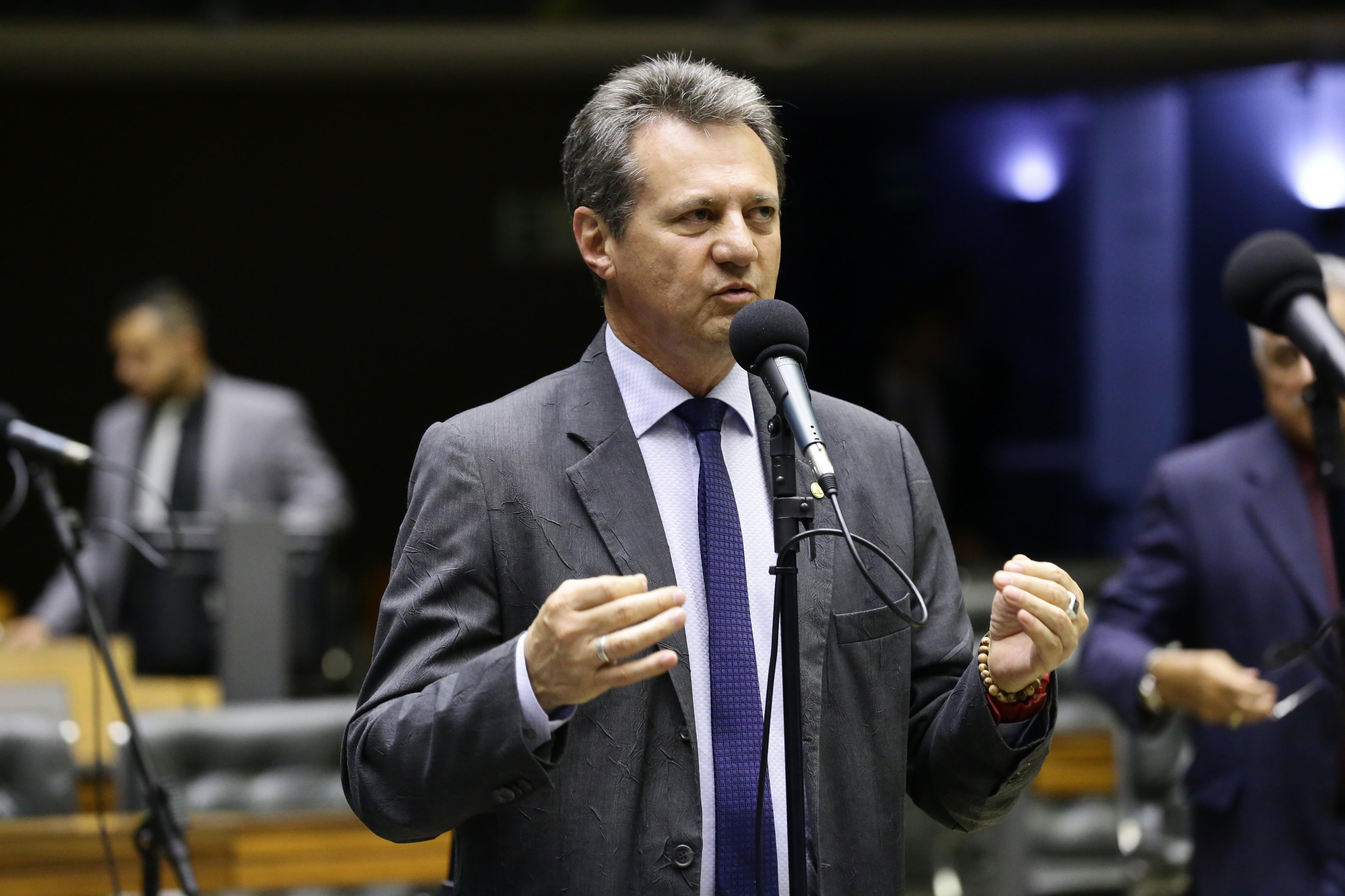 "Eu votei no Bolsonaro, mas acho que algumas vezes ele comente alguns exageros", afirmou o liberal