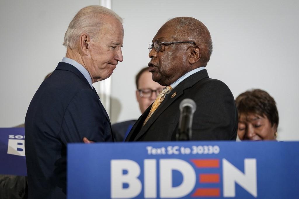"A Carolina do Sul deveria votar em Joe Biden", disse Clyburn em um evento