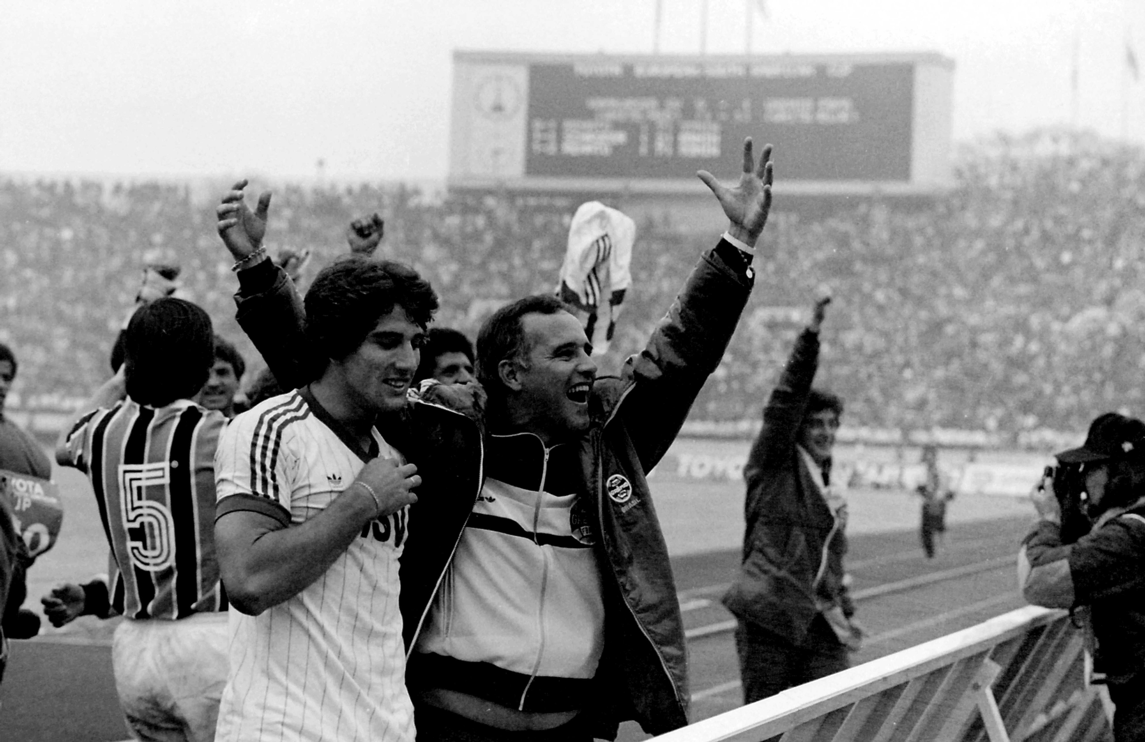 Valdir Espinosa comandou o Gr&ecirc;mio no maior t&iacute;tulo da hist&oacute;ria do clube