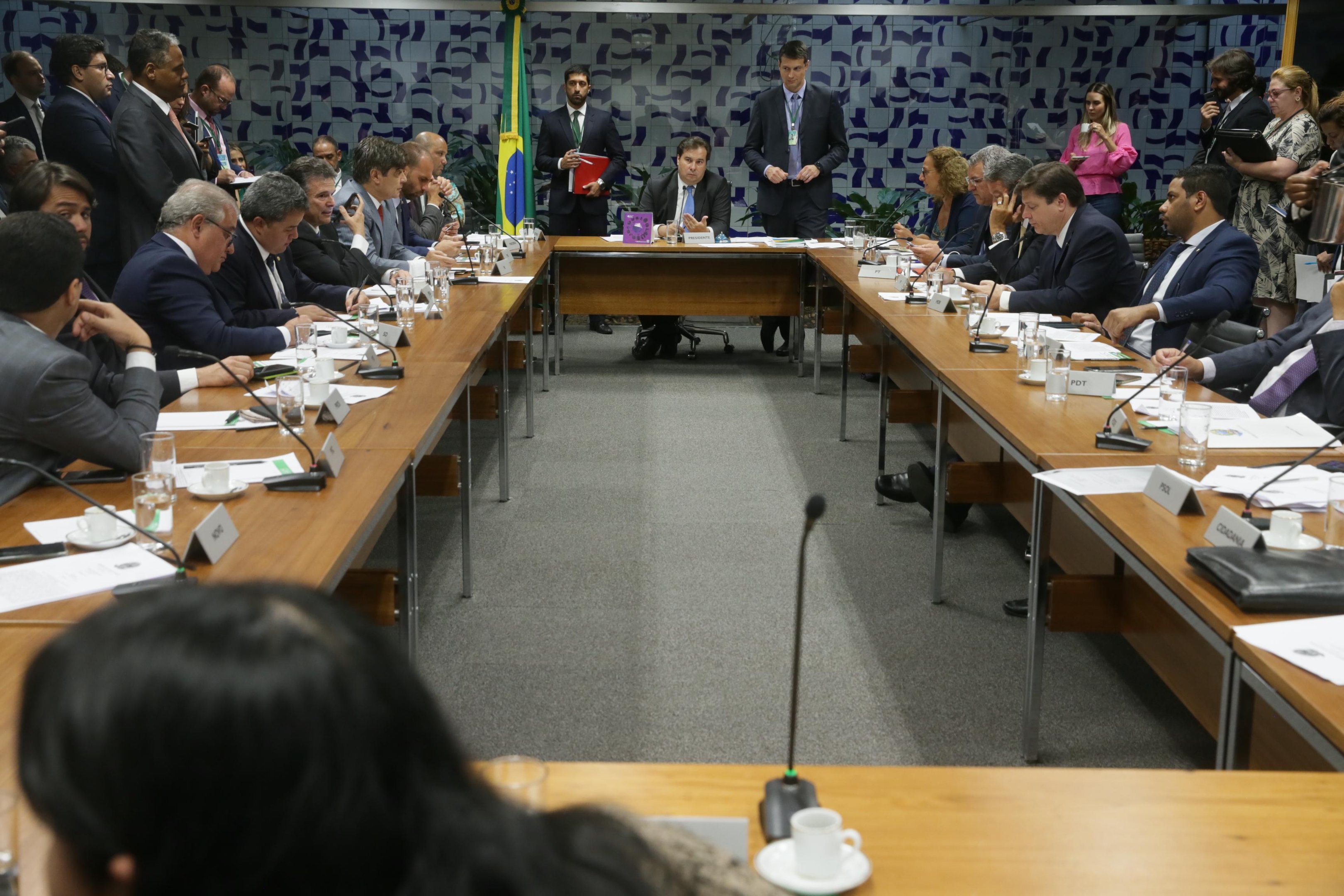 L&iacute;deres ir&atilde;o definir na pr&oacute;xima ter&ccedil;a-feira qual ser&aacute; a resposta da C&acirc;mara contra o v&iacute;deo divulgado pelo presidente