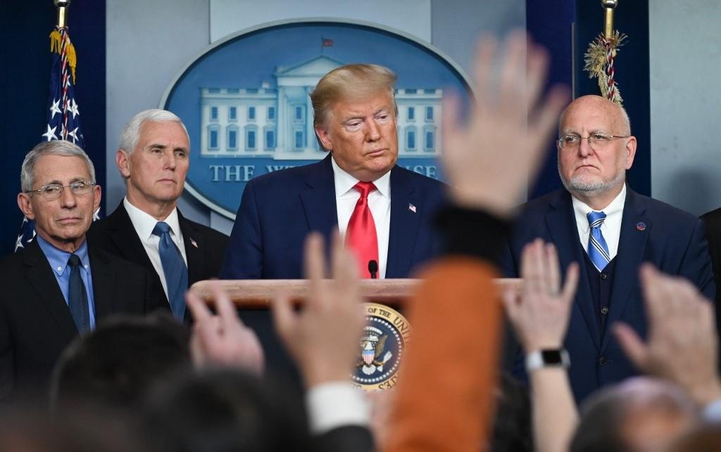 Trump convocou coletiva ap&oacute;s confirma&ccedil;&atilde;o da morte por coronav&iacute;rus nos EUA