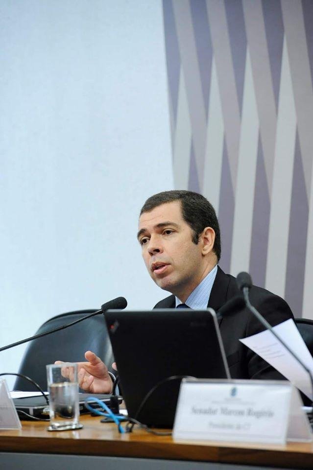 Davi Barreto &eacute; graduado em engenharia e possui mestrado em economia
