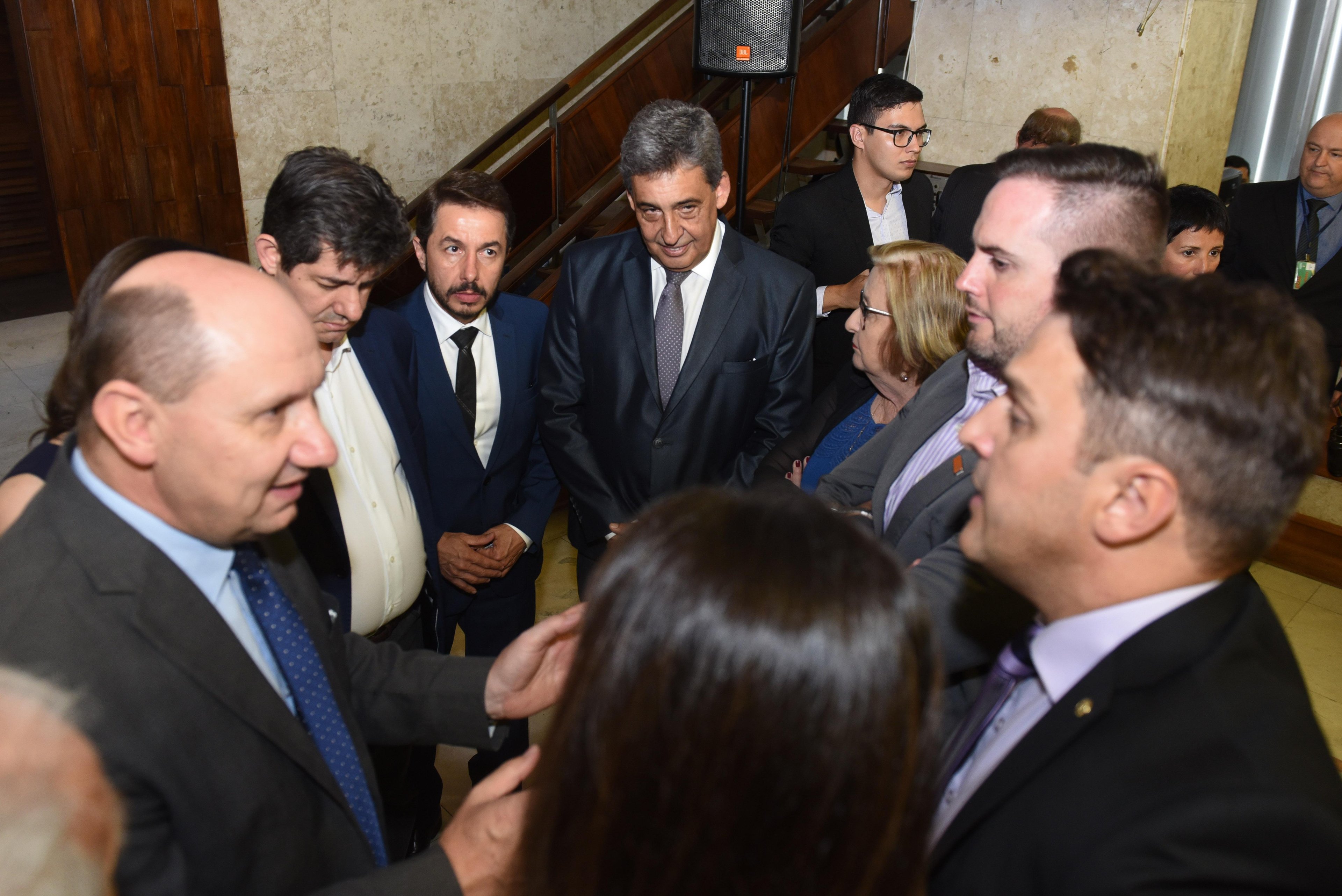 Frente parlamentar questiona gastos no TCE