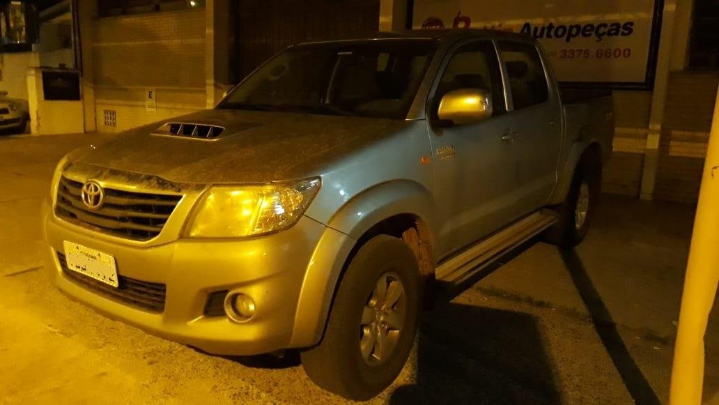 Toyota Hilux, levada no bairro Bela Vista, foi apreendida com o criminoso