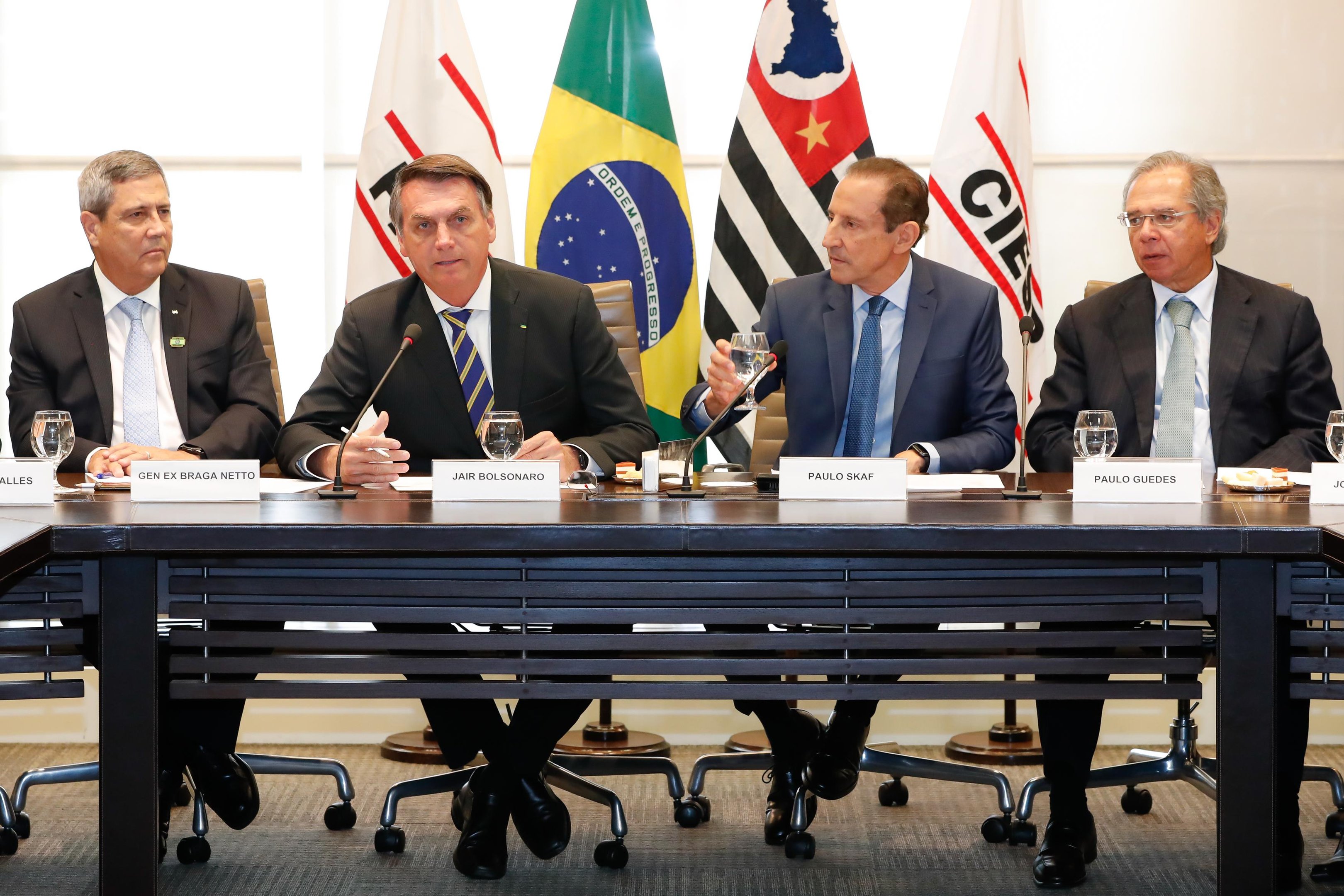 Estimativa &eacute; de redu&ccedil;&atilde;o nos rombos das contas p&uacute;blicas com aprova&ccedil;&atilde;o da proposta