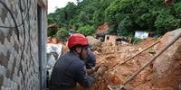 Deslizamentos causaram `42 mortes na Baixada Santista
