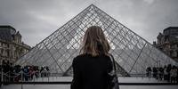 Louvre foi fechado nesta segunda-feira após recomendação do governo francês pelo coronavírus