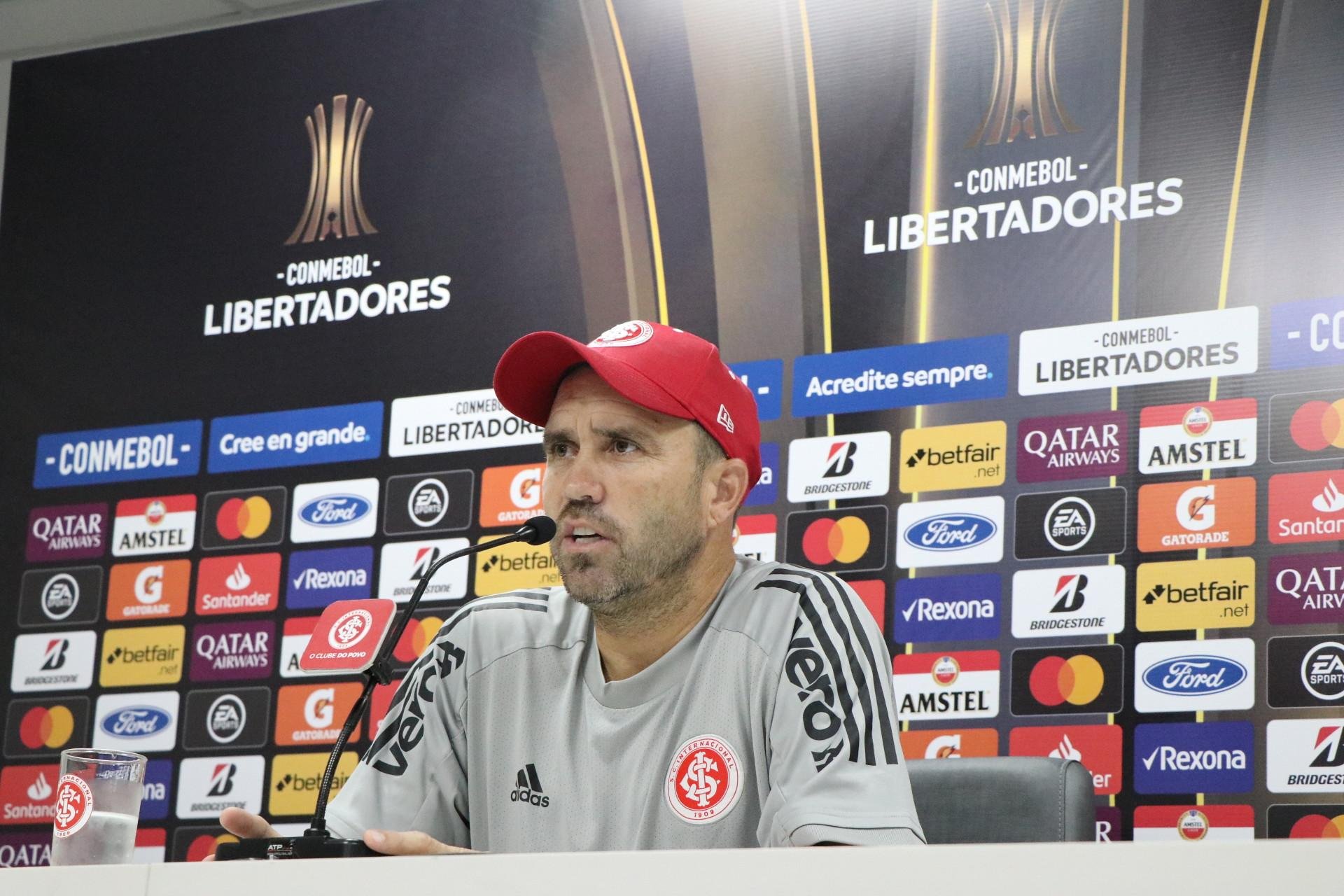 Coudet cita clima de muita expectativa para Gre-Nal hist&oacute;rico pela Libertadores