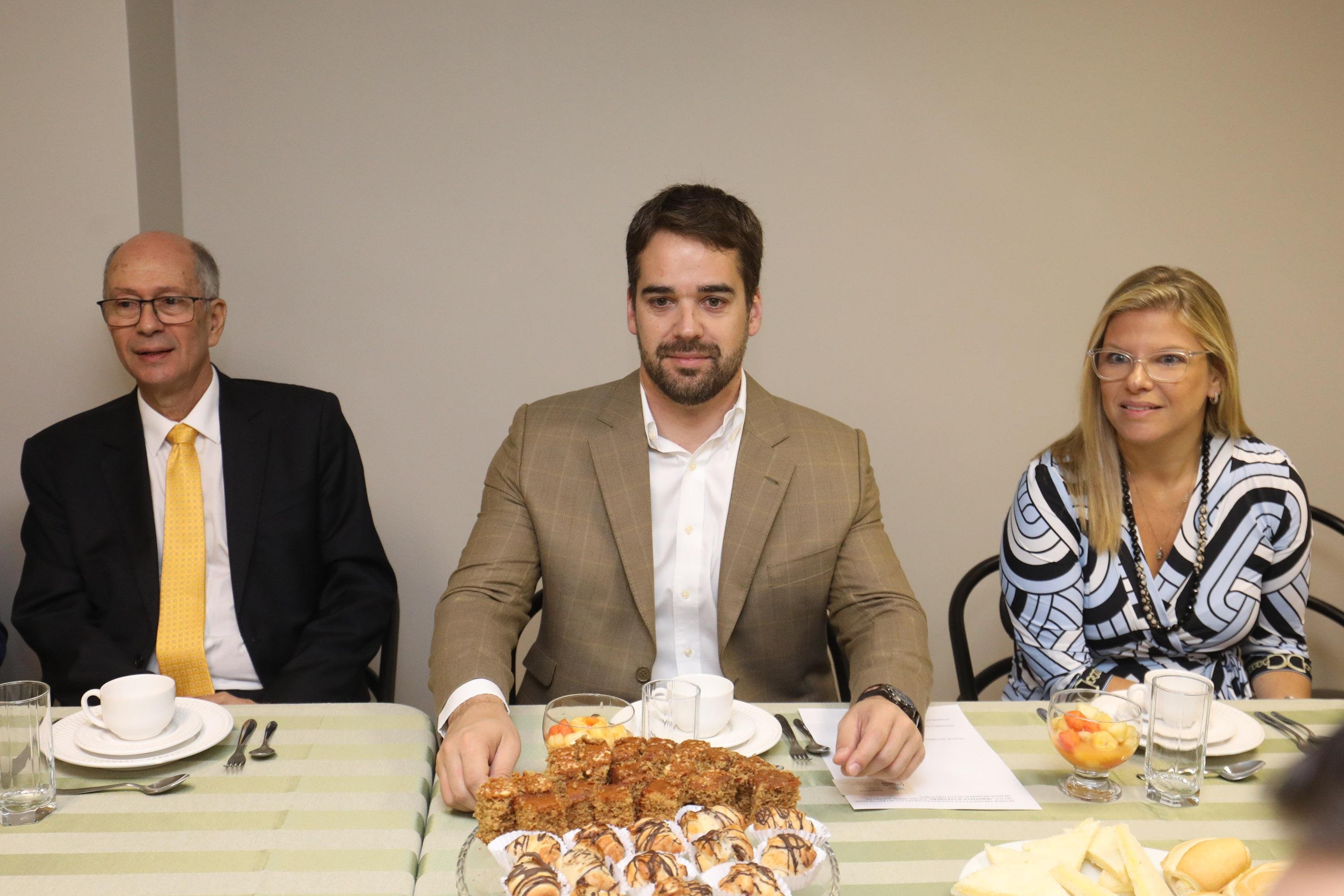 Governador participou de Caf&eacute; da Manh&atilde; com diretoria da Federa&ccedil;&atilde;o Israelita do Rio Grande do Sul, nesta quinta-feira