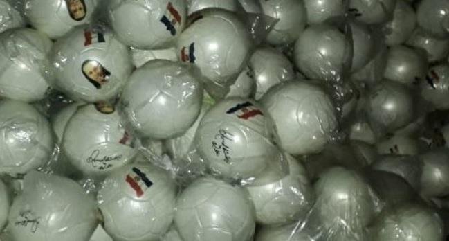 Bolas com a imagem de Ronaldinho foram encontradas na casa de Dalia L&oacute;pez