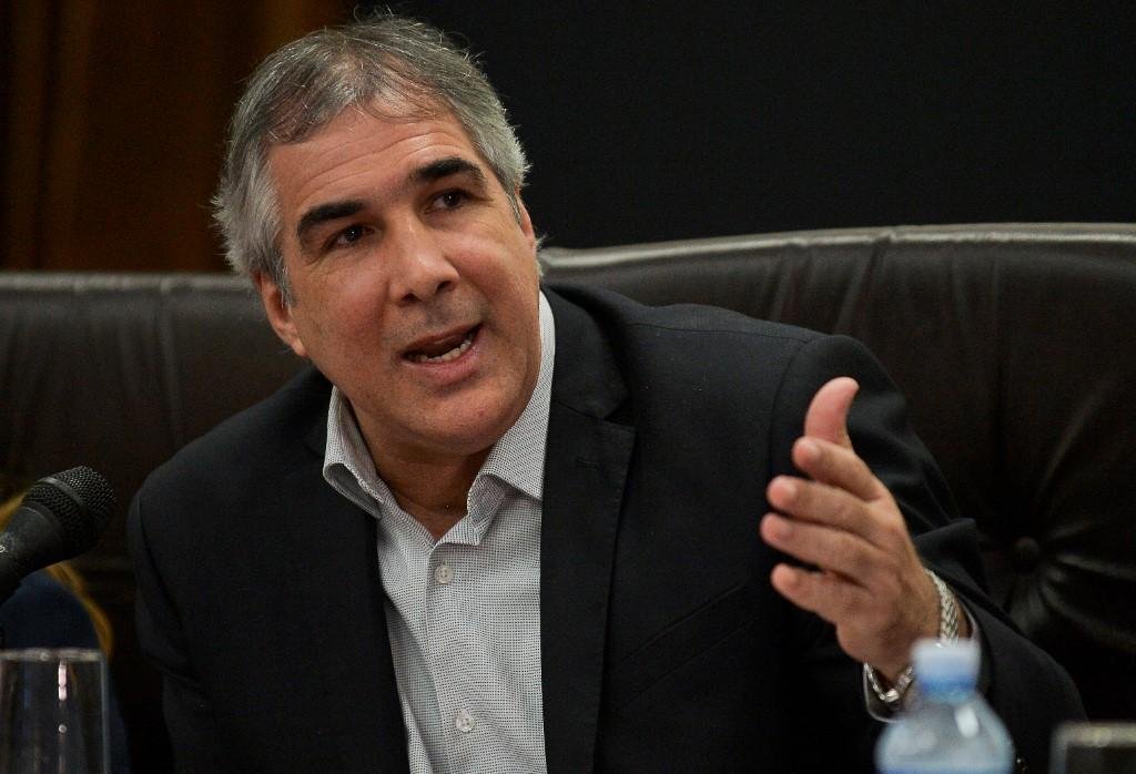 Presidente do grupo industrial estatal BioCubaFarma ressalta que medicamento trata, mas n&atilde;o cura o coronav&iacute;rus