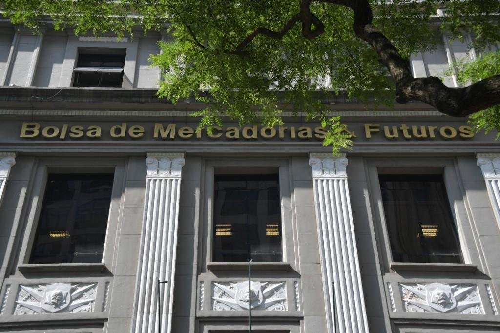 Os ativos brasileiros tiveram melhora nesta sexta, mas n&atilde;o o real