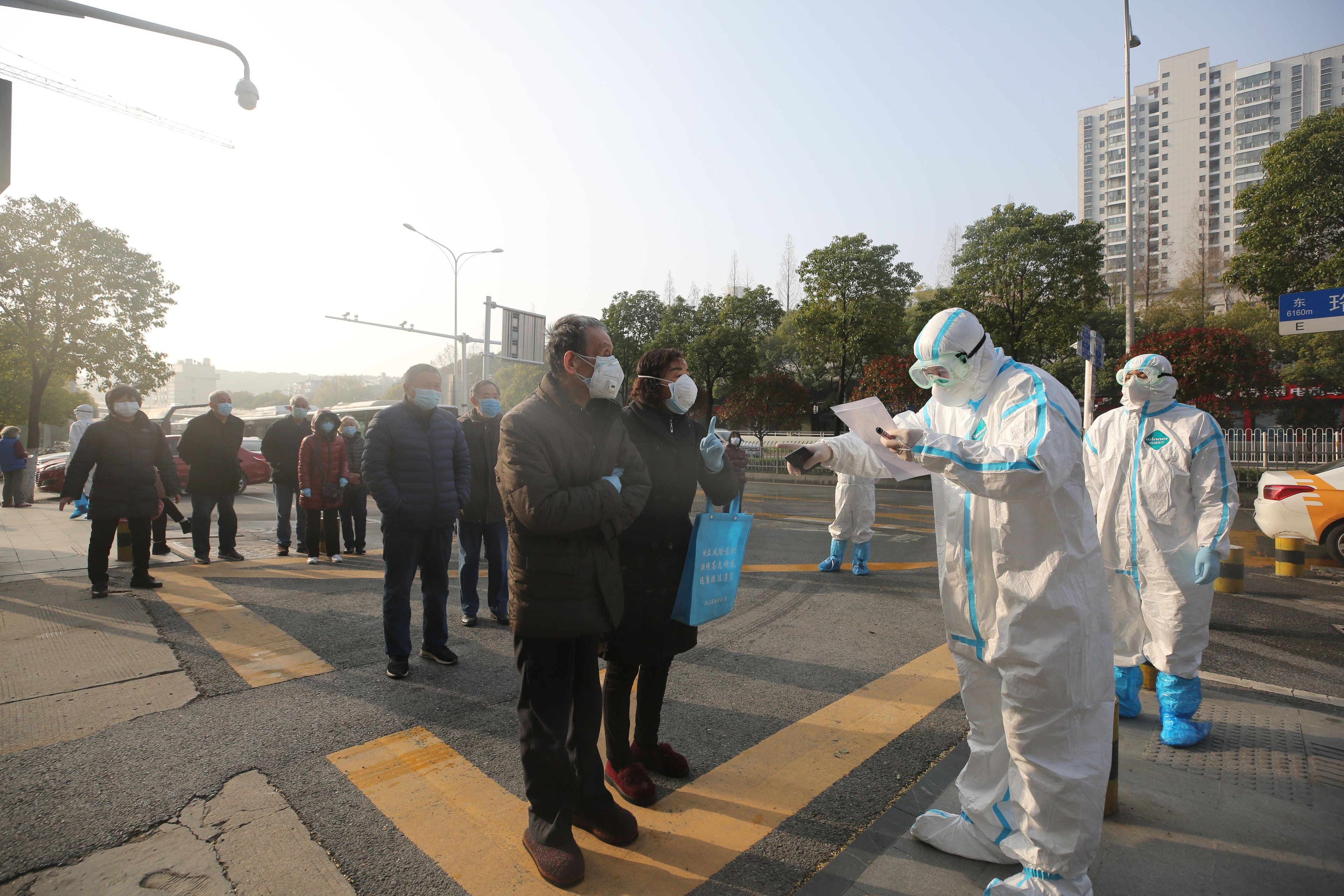 Pacientes que se recuperaram do Covid-19 s&atilde;o testados novamente em Wuhan